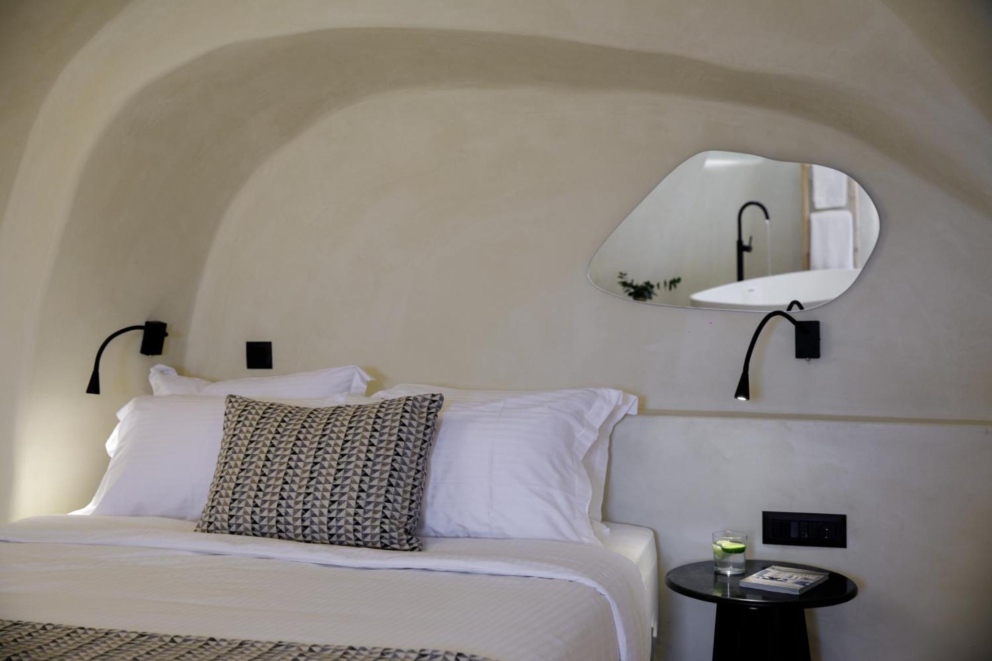 Annouso Villa With Hot Tub By Caldera Houses Oia  Extérieur photo